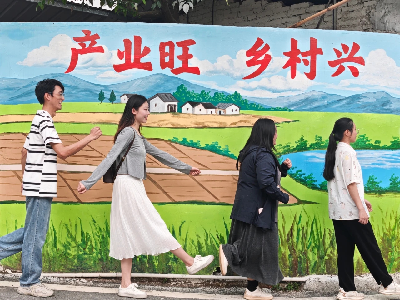 云安首个青年绿美广场成打卡胜地