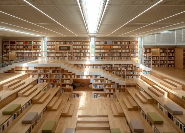 《热闹的大湾区灯会氛围组》李广松