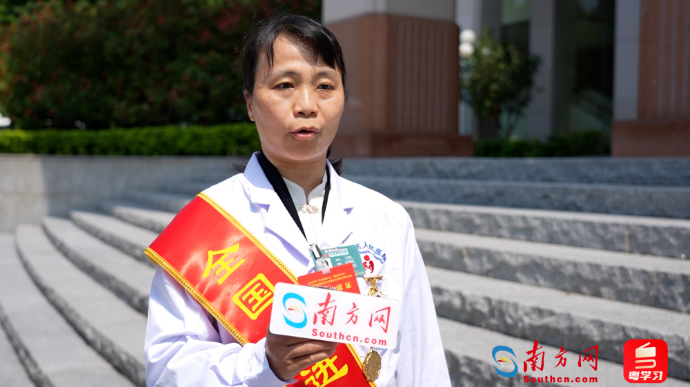 全国先进工作者、云浮市人民医院妇科主任丁红梅。