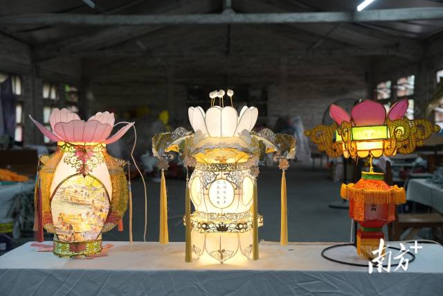 每種形狀的佛山彩燈背后都有“好意頭”。 每種形狀的佛山彩燈背后都有“好意頭”。