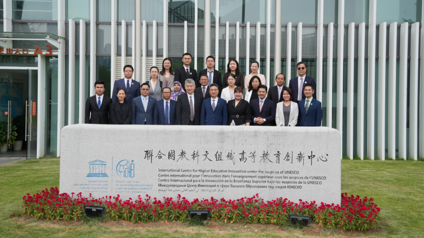 ASEAN diplomats visit UNESCO-ICHEI, exploring partnerships in digital transformation for higher education