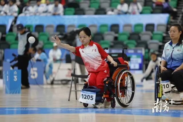 同样来自广州市社会福利院的广越楚获得了女子个人BC2级的第四名的成绩。