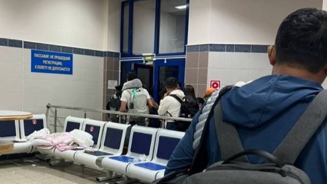 国航飞北京航班因机械故障备降俄罗斯机场续：调机航班已抵达