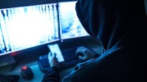 “内鬼”侵犯商业秘密!14人侵犯华为芯片技术被判刑 “内鬼”侵犯商业秘密!14人侵犯华为芯片技术被判刑
