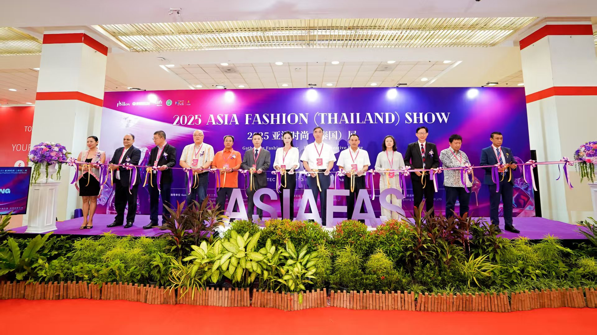 Guangzhou fashion brands garnered with impressive orders in their Bangkok debut