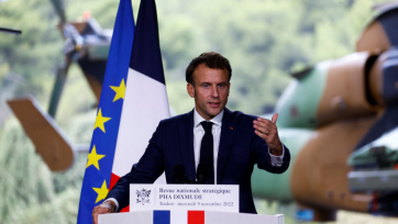 Macron’s visit shows “tighten with China” instead of “decoupling from China”