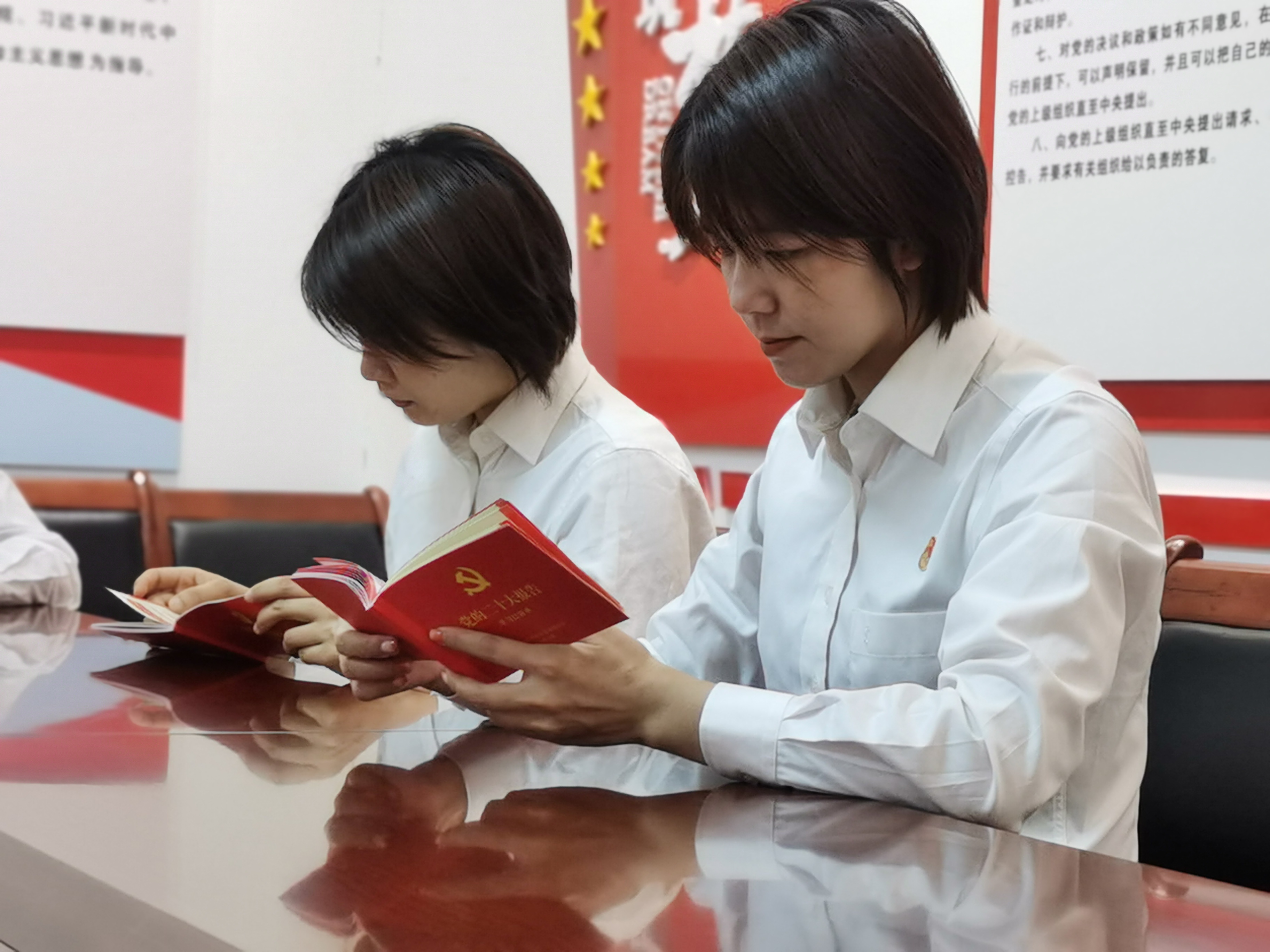 小小“口袋书” 浓浓“学习风”