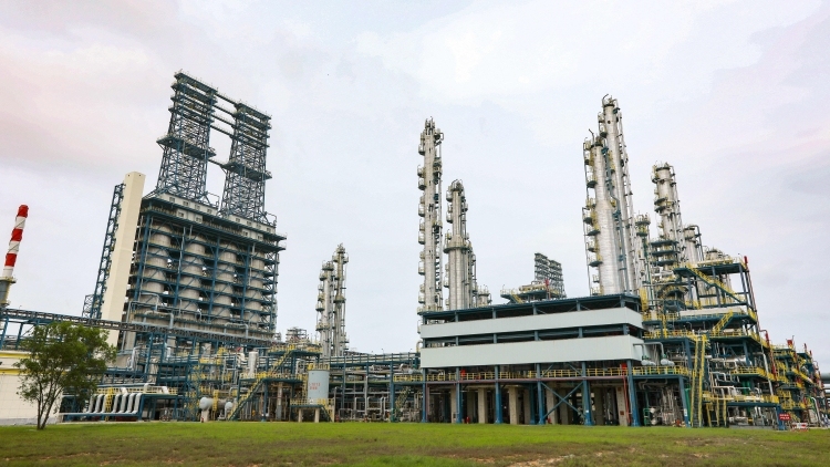 广东石化原油加工量累计突破5000万吨