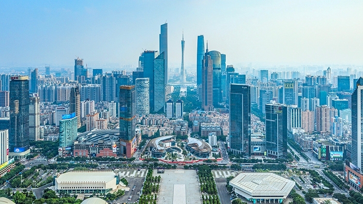 努力建设更高水平的平安广东，去年全省群众安全感达98.70%