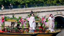新春走基层|逛花市、叹非遗粤剧,“年味”飘满荔枝湾 新春走基层|逛花市、叹非遗粤剧,“年味”飘满荔枝湾