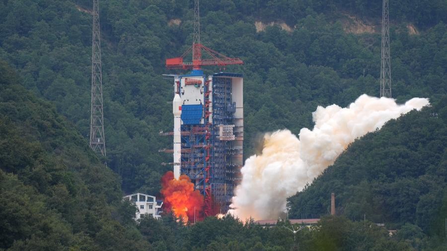 China successfully launches new satellite