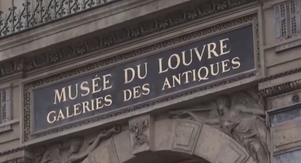 法国卢浮宫将部分珠宝转存法国央行金库