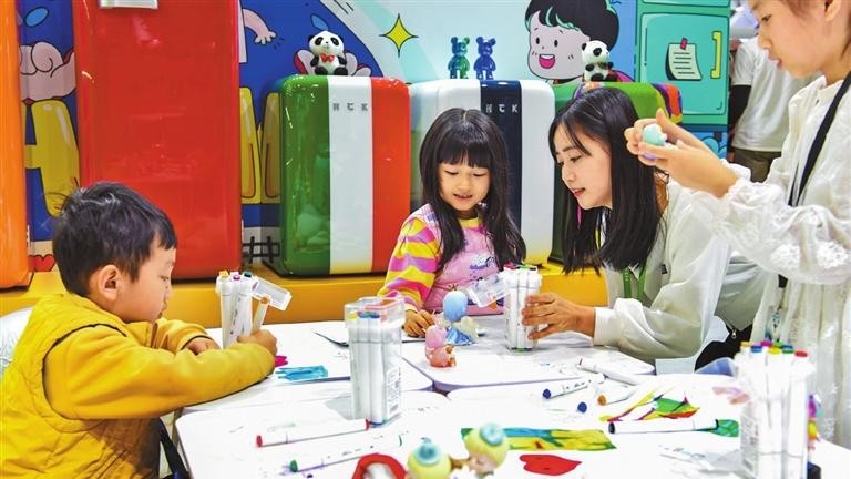 From cash to care: Shenzhen enhances childcare subsidy