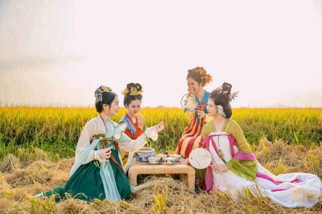 发布汕尾丝苗米汉服大片 发布汕尾丝苗米汉服大片