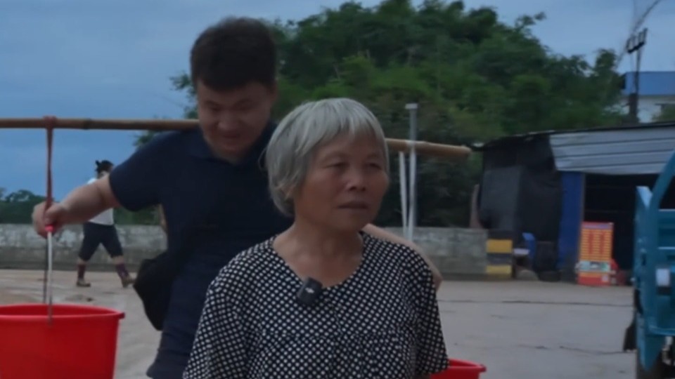 Communities unite to overcome flood aftermath in Huaiji, Zhaoqing