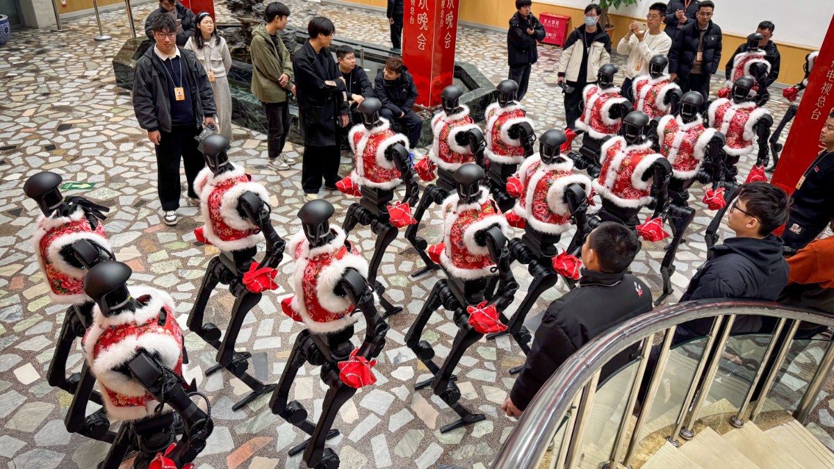 Dancing robots at Spring Festival gala raise attention in US media regarding China's technological advancements