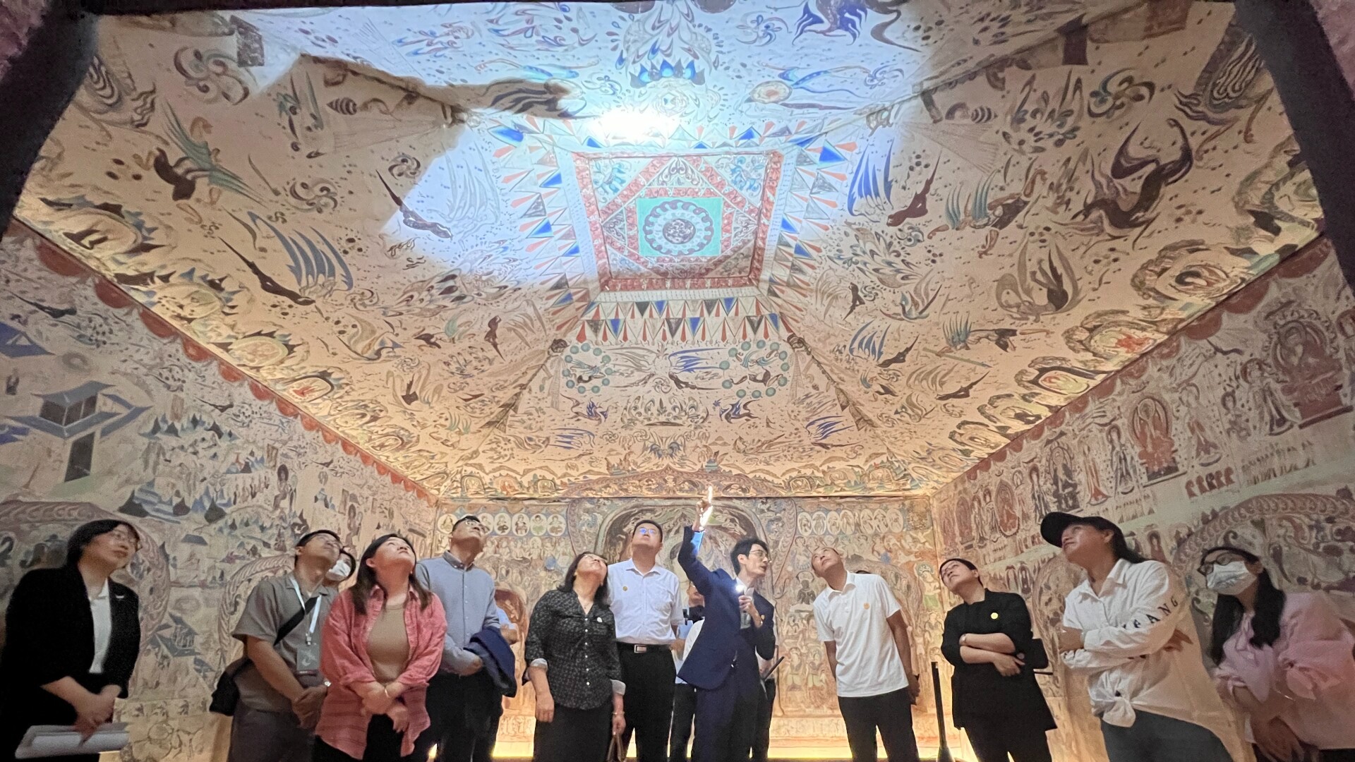 Dunhuang art brought to Shenzhen in digital splendor