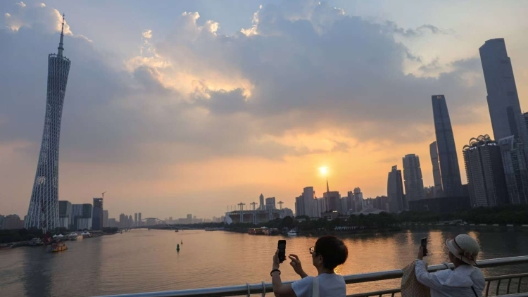 太阳也加班，广州迎来全年“最迟日落”