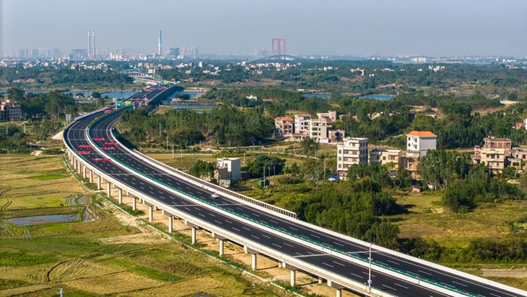 △湛江机场高速公路二期工程