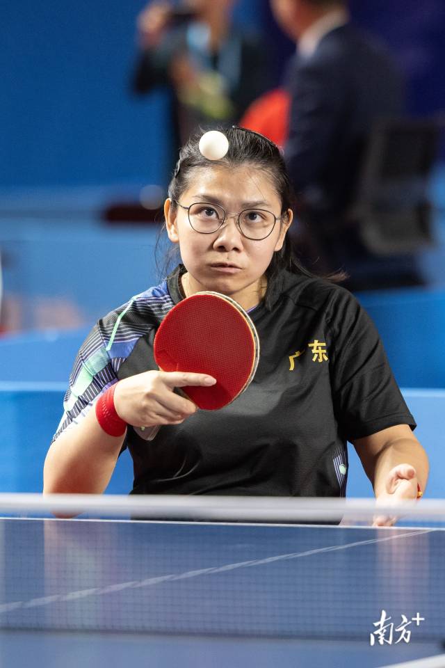 广东一团选手潘嘉敏在TT5级别女子单打项目中获得金牌。