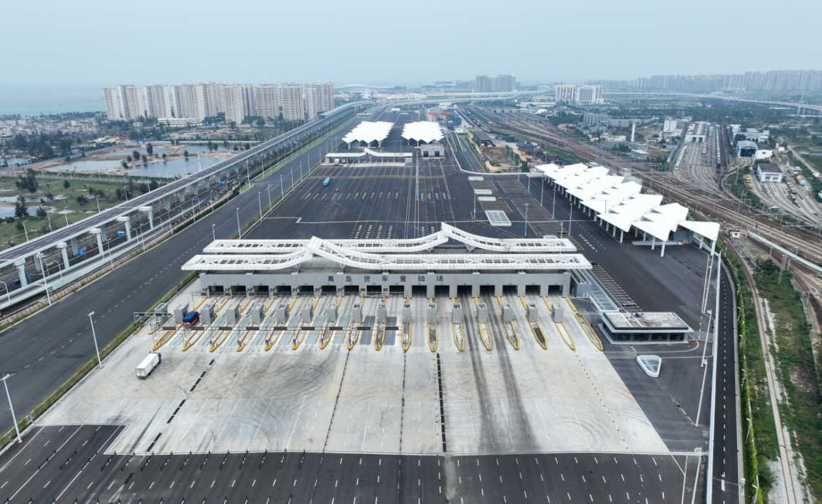 海口新海港集中查验场。南海网记者 李昊 摄