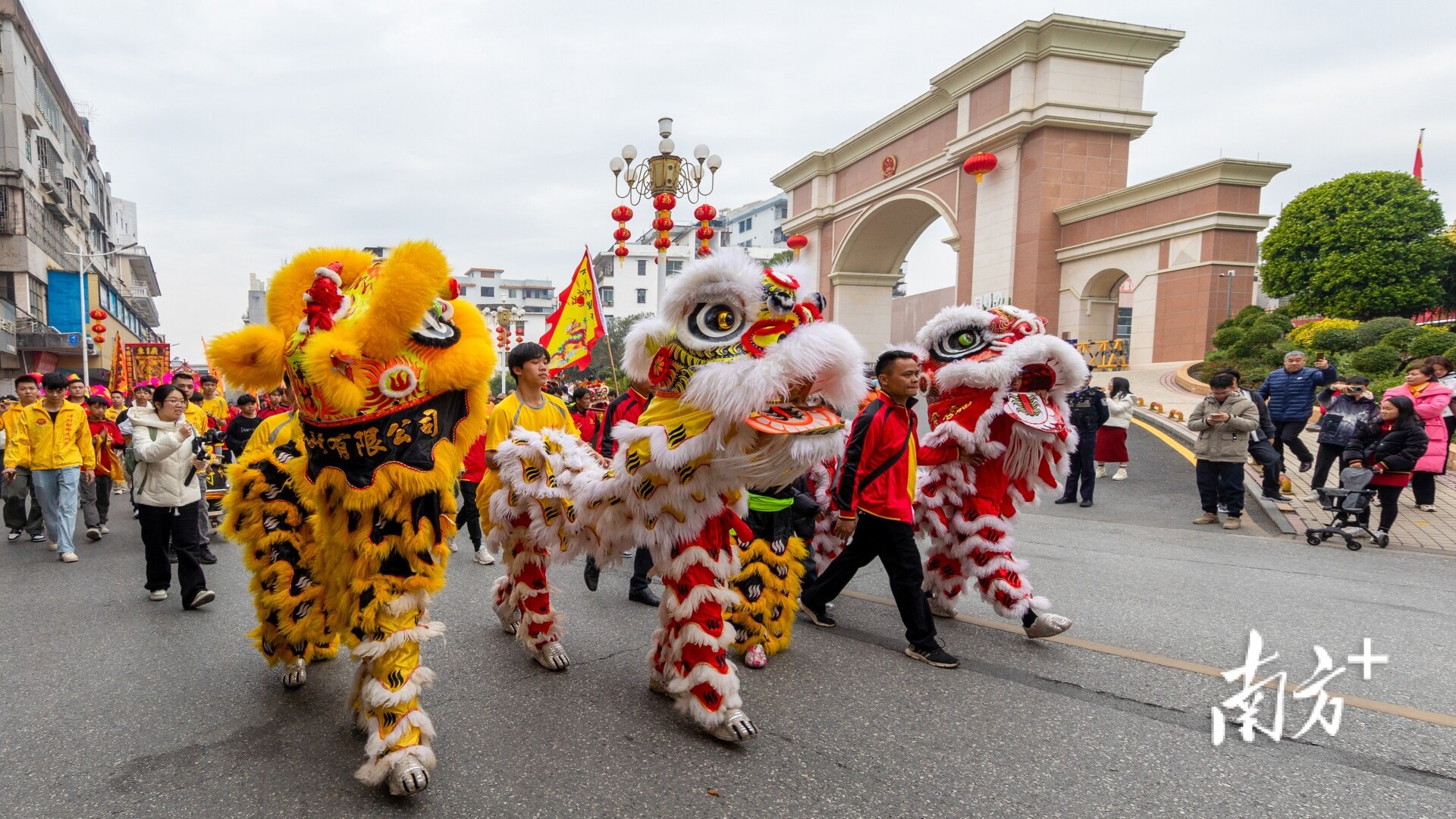 Enjoy Chinese New Year in Zhaoqing