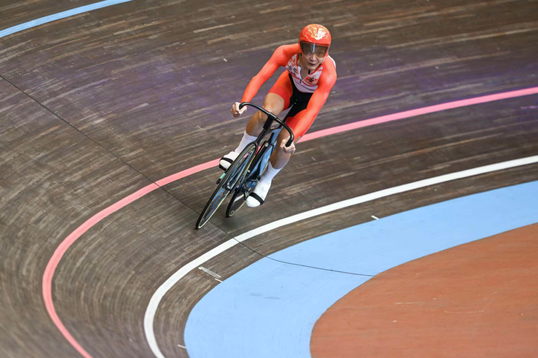 梁伟聪参加2025年残特奥会自行车赛场地赛。资料图