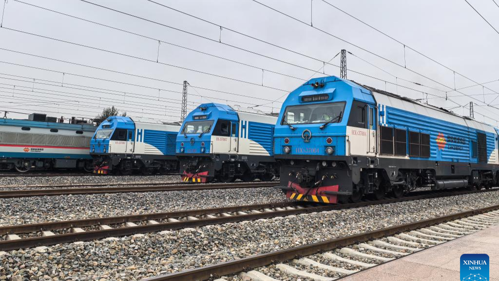 China Focus: Record-breaking smart train convoy transforms heavy freight transport