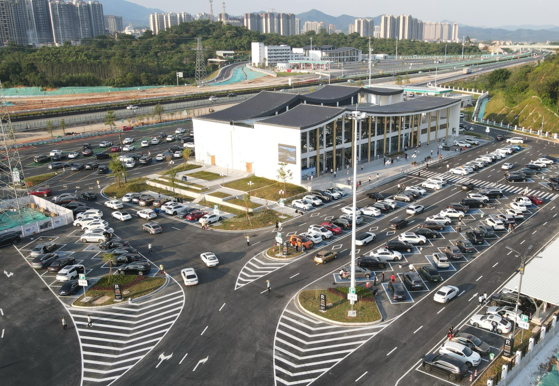 佛冈服务区在国庆前开通，更好地为司乘提供出行服务